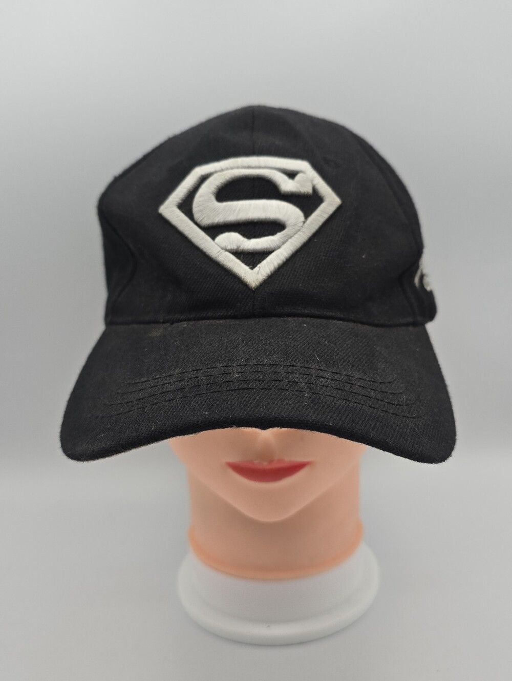 Unbranded Embroidered Superman Logo Black Adj. Hat (Missing Strapback Buckle)